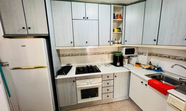 Reventa - Apartamento / piso -
Torrevieja - Pinada Beach II