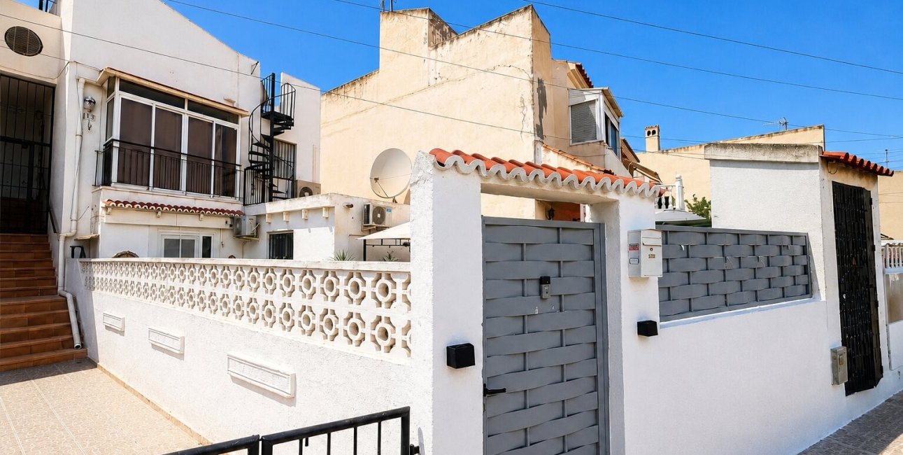 Resale - Apartment / flat -
Torrevieja - El Chaparral
