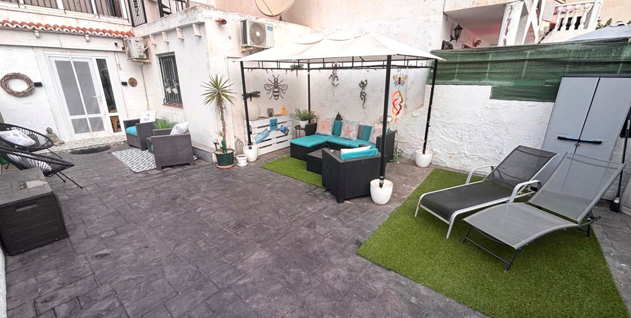 Resale - Apartment / flat -
Torrevieja - El Chaparral