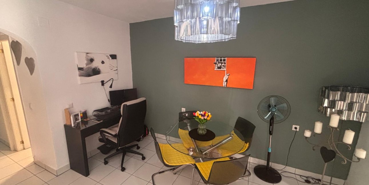 Resale - Apartment / flat -
Torrevieja - El Chaparral