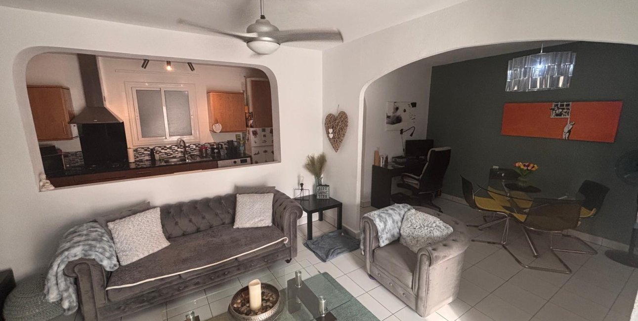 Resale - Apartment / flat -
Torrevieja - El Chaparral