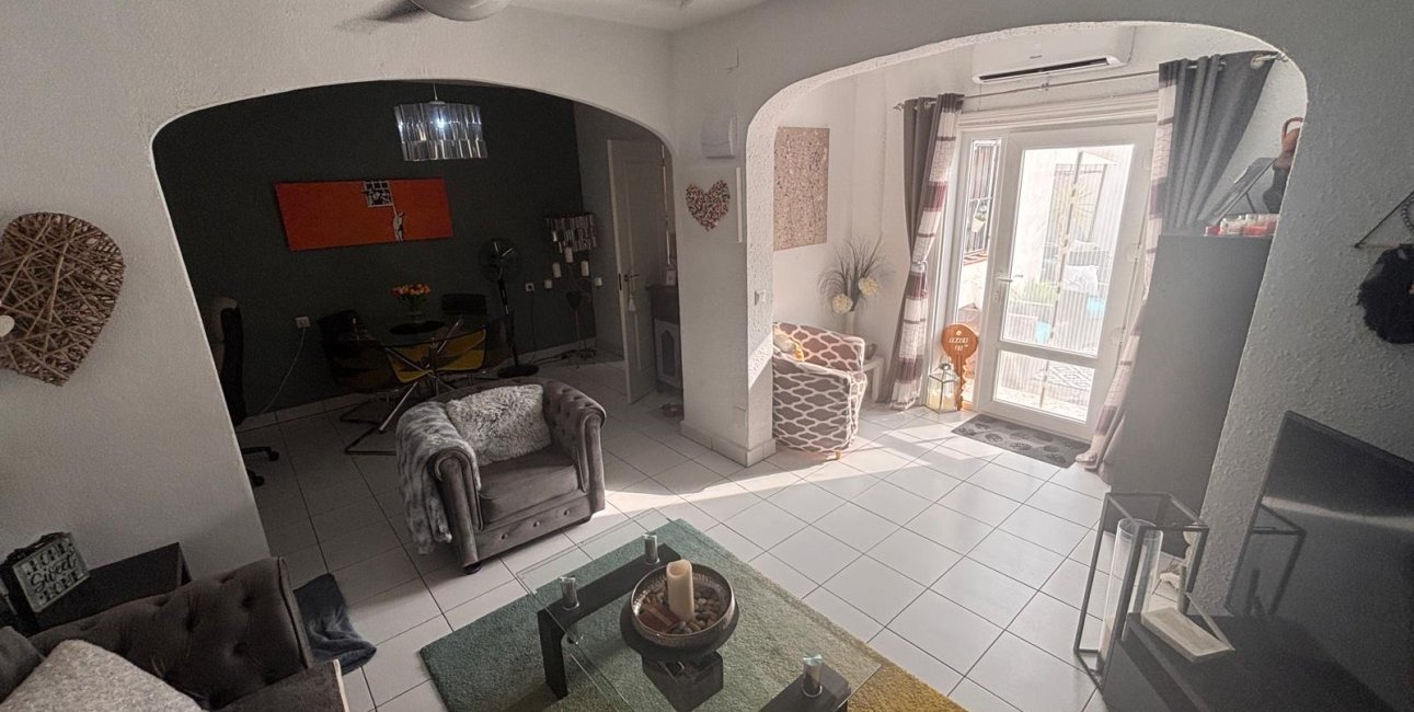 Resale - Apartment / flat -
Torrevieja - El Chaparral