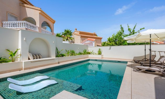 Resale - Villa -
Ciudad Quesada - La Marquesa