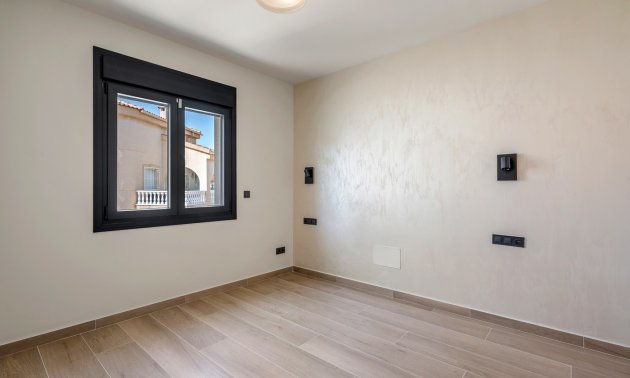 Resale - Villa -
Ciudad Quesada - La Marquesa