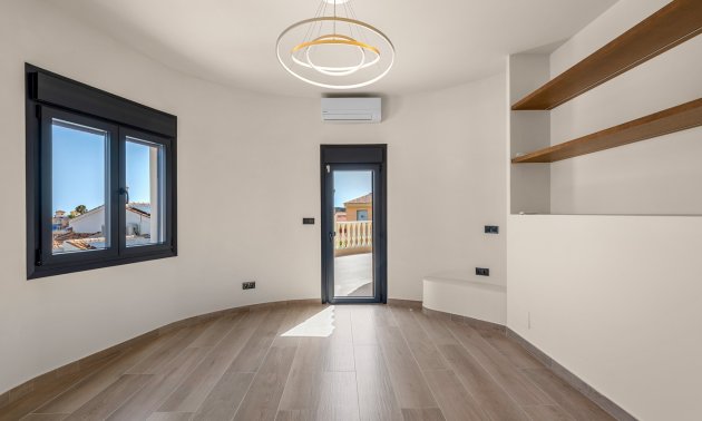 Resale - Villa -
Ciudad Quesada - La Marquesa