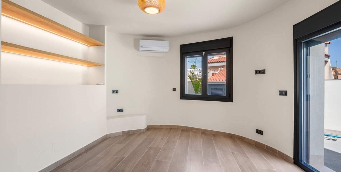 Resale - Villa -
Ciudad Quesada - La Marquesa