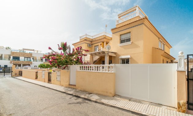 Resale - Apartment / flat -
Orihuela Costa - Los Dolses