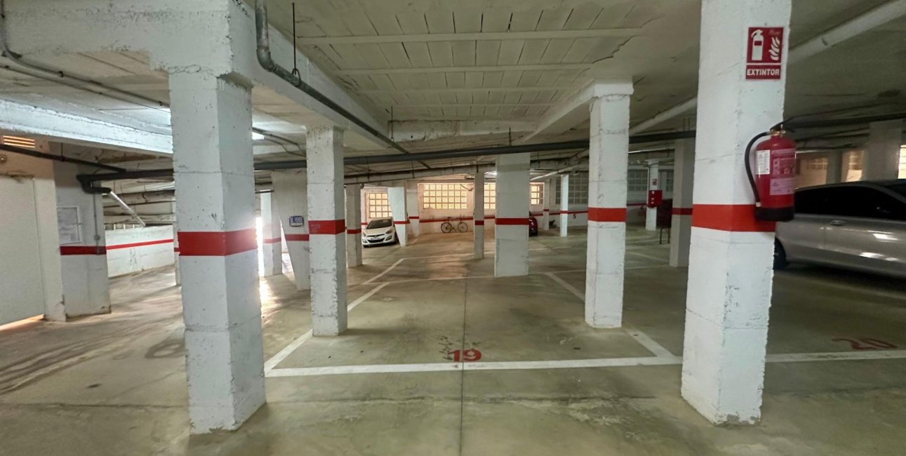 Resale - Garage -
Torrevieja - Cabo cervera