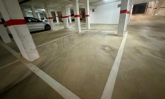 Resale - Garage -
Torrevieja - Cabo cervera