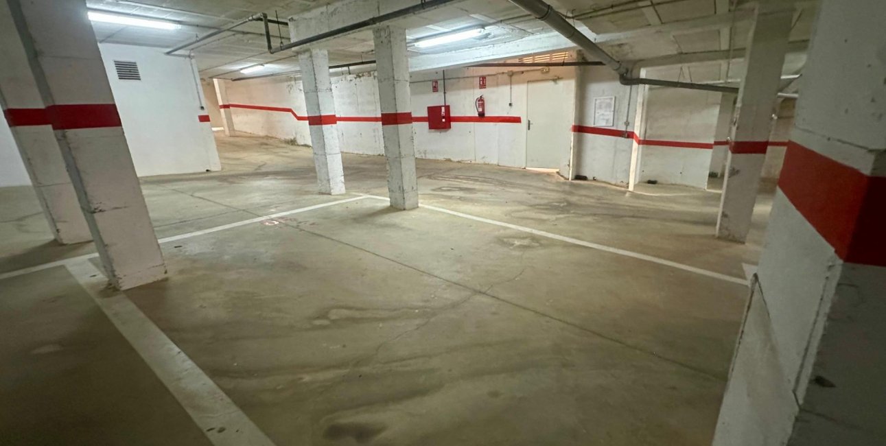 Resale - Garage -
Torrevieja - Cabo cervera