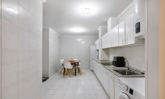 Resale - Apartment / flat -
Torrevieja - Centro