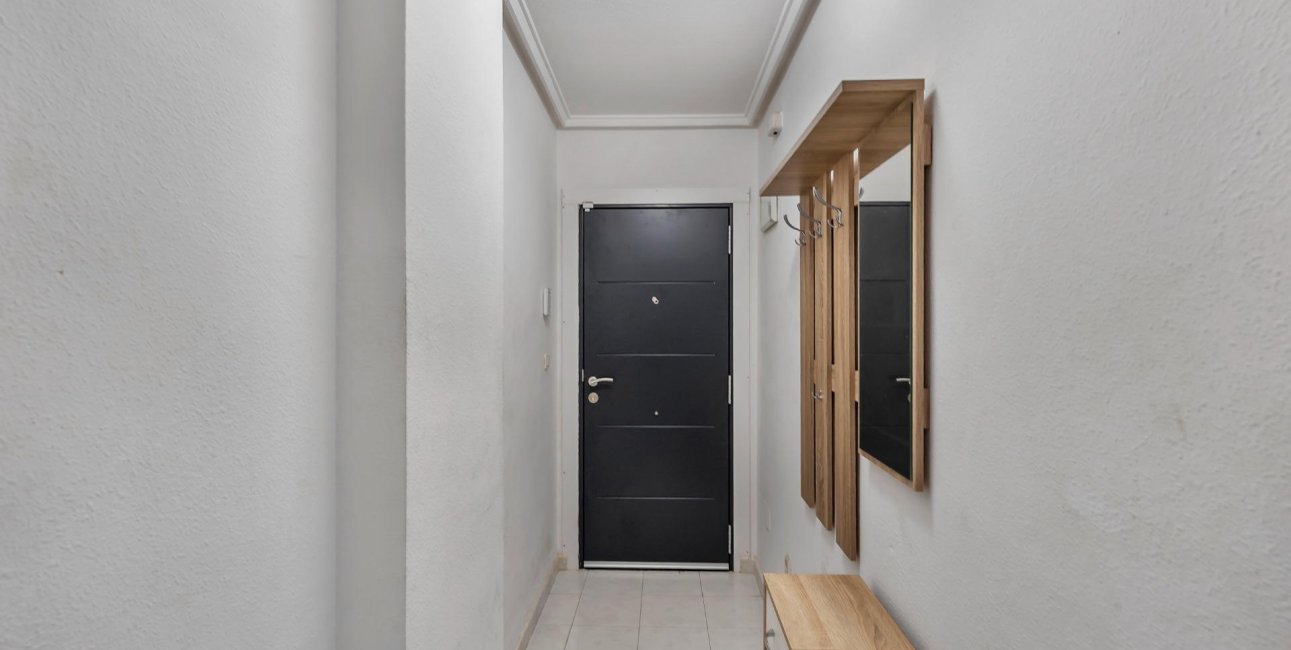 Resale - Apartment / flat -
Torrevieja - Centro