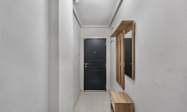 Resale - Apartment / flat -
Torrevieja - Centro