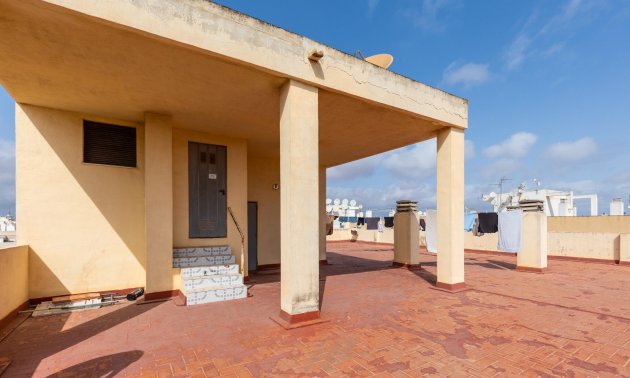 Resale - Apartment / flat -
Torrevieja - Centro