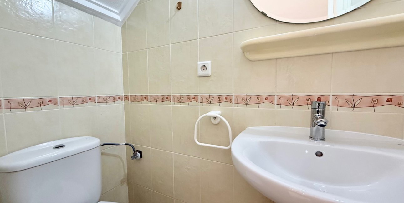 Resale - Townhouse -
Ciudad Quesada - Doña Pepa