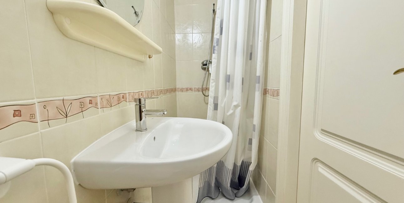 Resale - Townhouse -
Ciudad Quesada - Doña Pepa