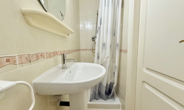 Resale - Townhouse -
Ciudad Quesada - Doña Pepa