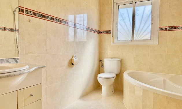 Resale - Townhouse -
Ciudad Quesada - Doña Pepa