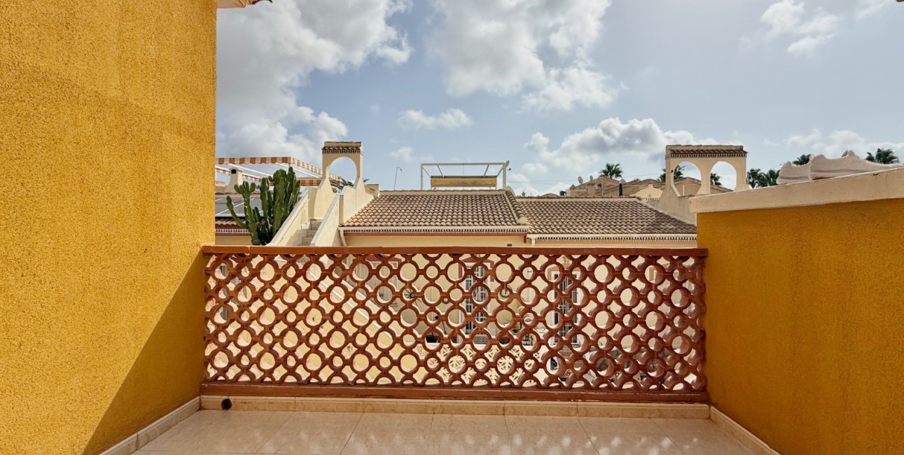 Resale - Townhouse -
Ciudad Quesada - Doña Pepa