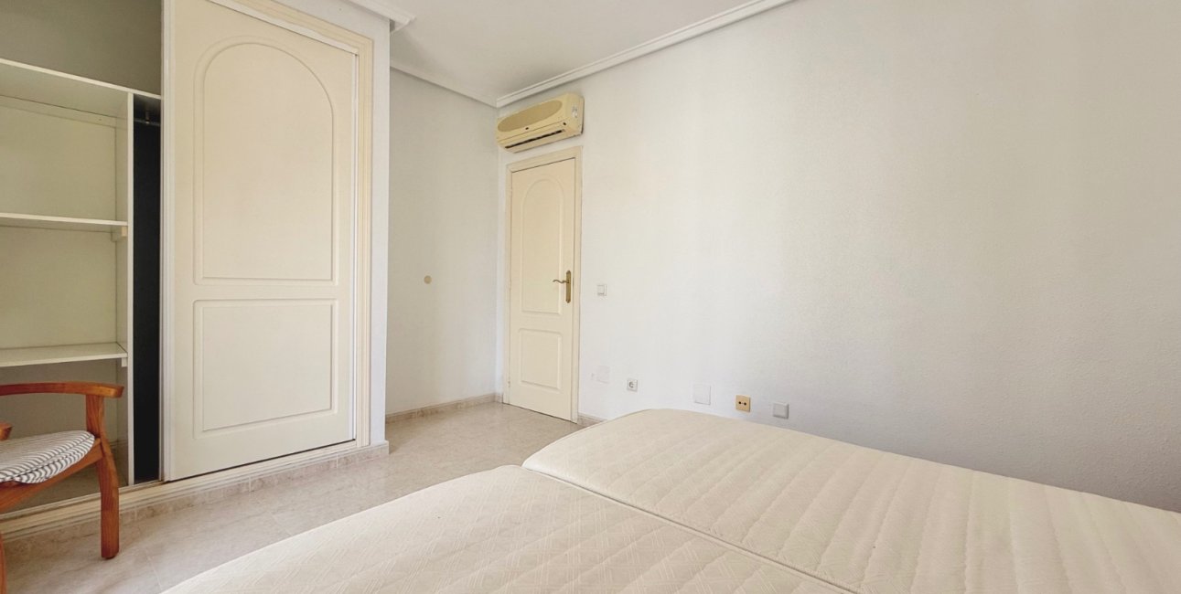 Resale - Townhouse -
Ciudad Quesada - Doña Pepa