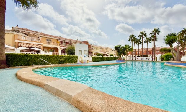 Resale - Townhouse -
Ciudad Quesada - Doña Pepa