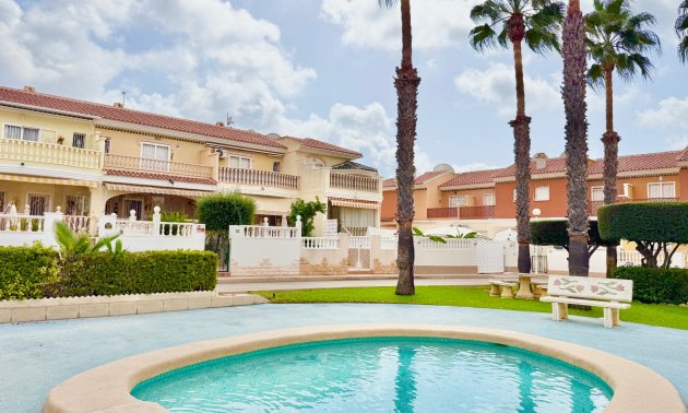 Resale - Townhouse -
Ciudad Quesada - Doña Pepa