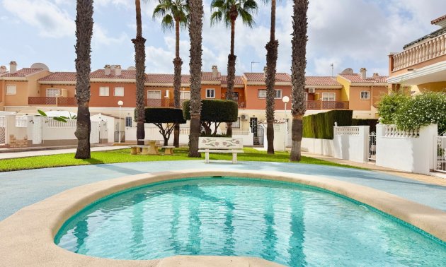Resale - Townhouse -
Ciudad Quesada - Doña Pepa