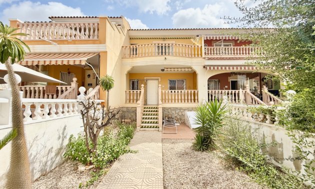 Resale - Townhouse -
Ciudad Quesada - Doña Pepa