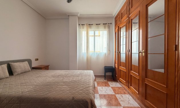 Reventa - Apartamento / piso -
Orihuela Costa - Villamartin