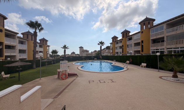 Reventa - Apartamento / piso -
Orihuela Costa - Villamartin
