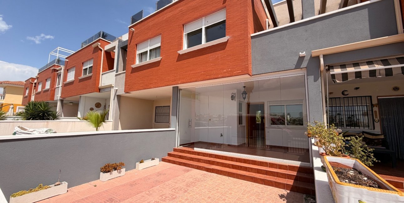 Resale - Townhouse -
Ciudad Quesada - Doña Pepa