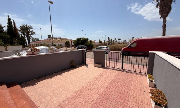 Resale - Townhouse -
Ciudad Quesada - Doña Pepa