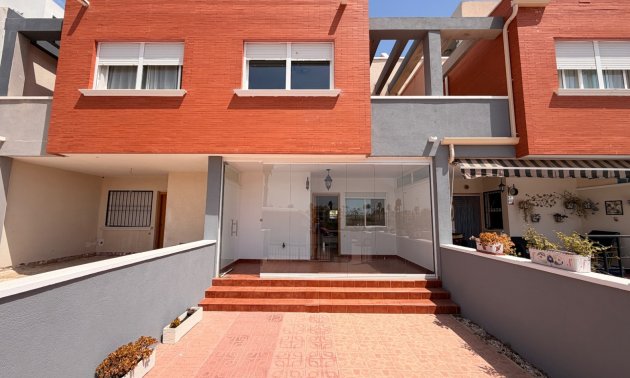 Resale - Townhouse -
Ciudad Quesada - Doña Pepa