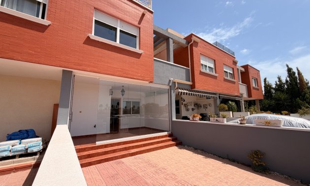 Resale - Townhouse -
Ciudad Quesada - Doña Pepa