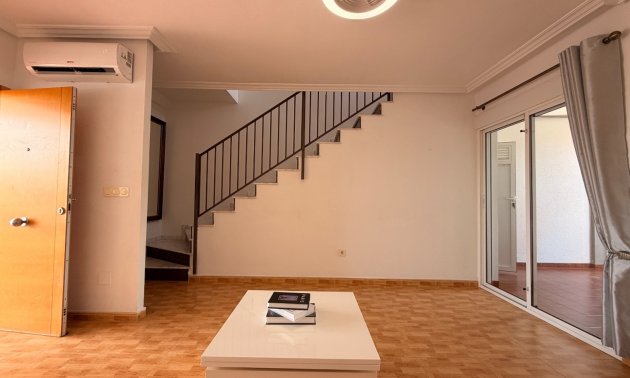 Resale - Townhouse -
Ciudad Quesada - Doña Pepa
