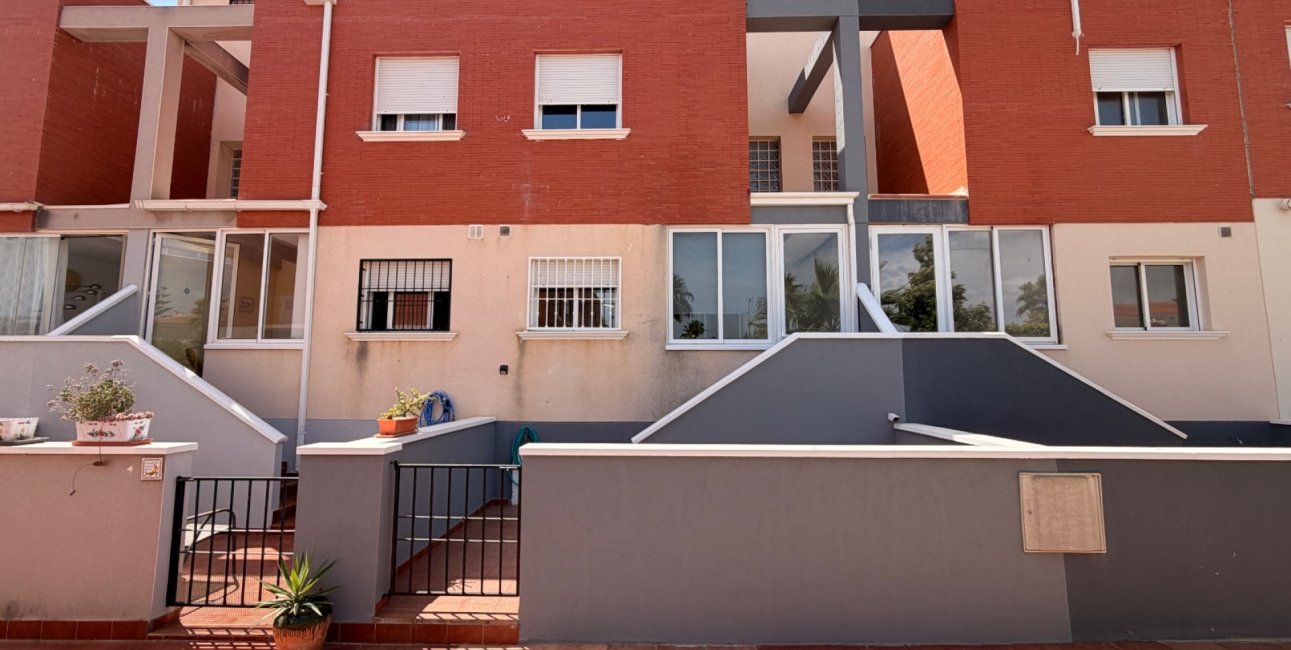 Resale - Townhouse -
Ciudad Quesada - Doña Pepa