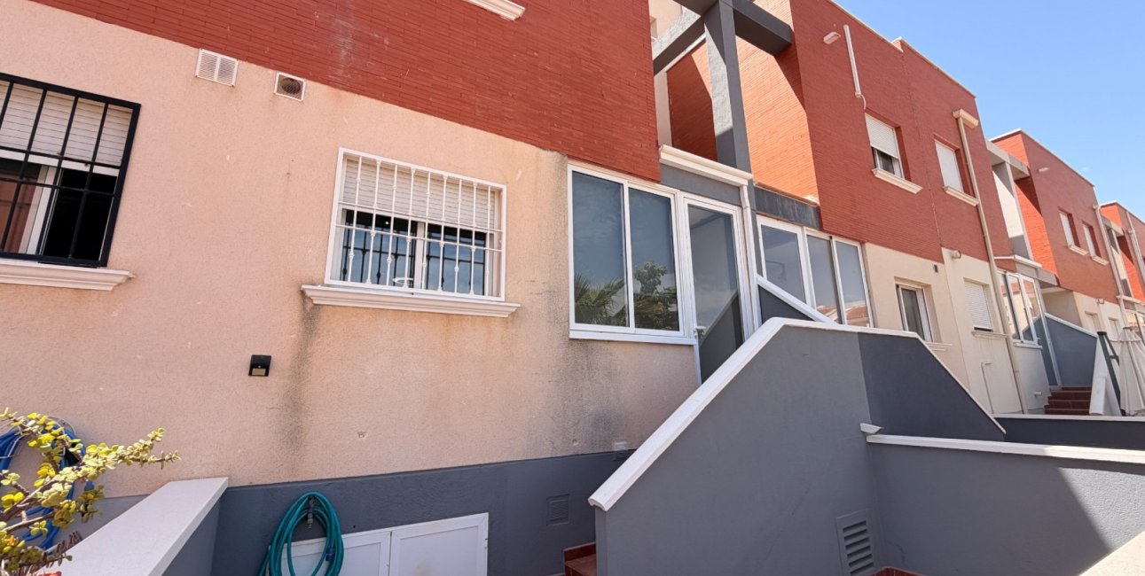 Resale - Townhouse -
Ciudad Quesada - Doña Pepa