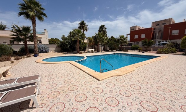 Resale - Townhouse -
Ciudad Quesada - Doña Pepa