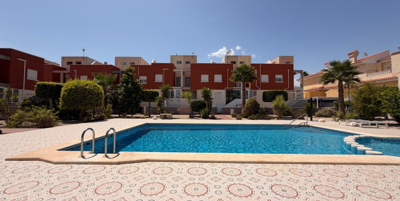 Resale - Townhouse -
Ciudad Quesada - Doña Pepa