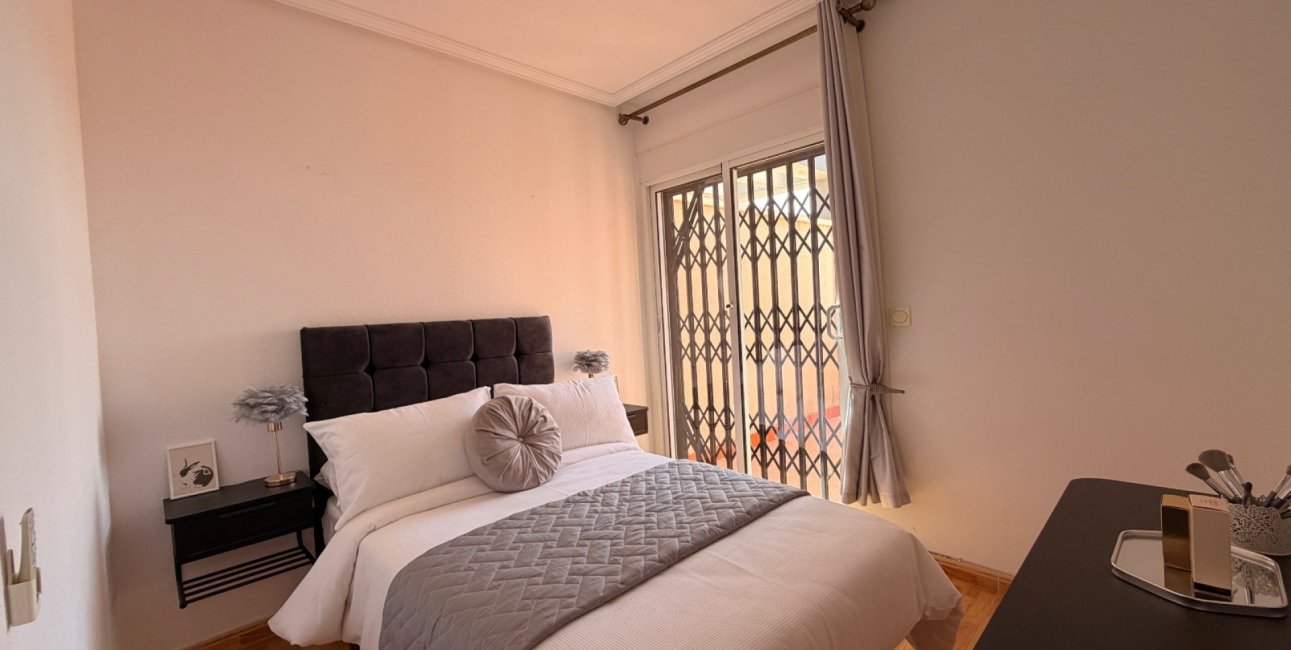 Resale - Townhouse -
Ciudad Quesada - Doña Pepa