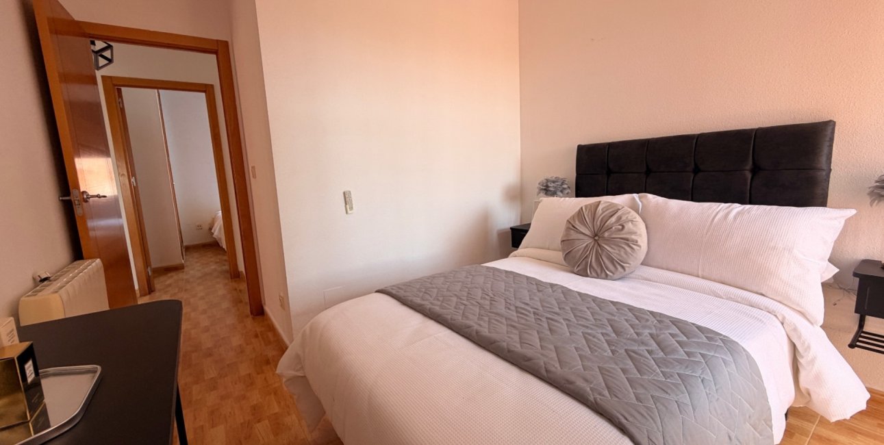 Resale - Townhouse -
Ciudad Quesada - Doña Pepa
