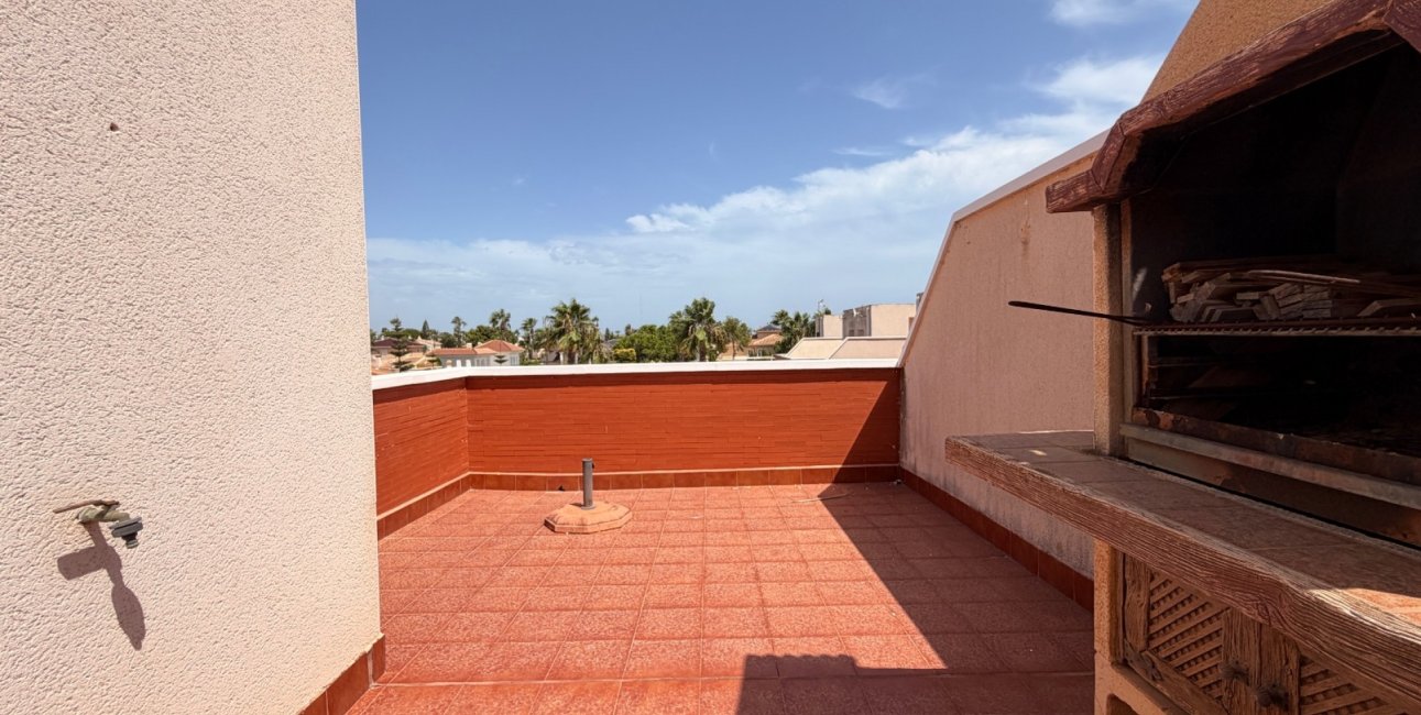 Resale - Townhouse -
Ciudad Quesada - Doña Pepa