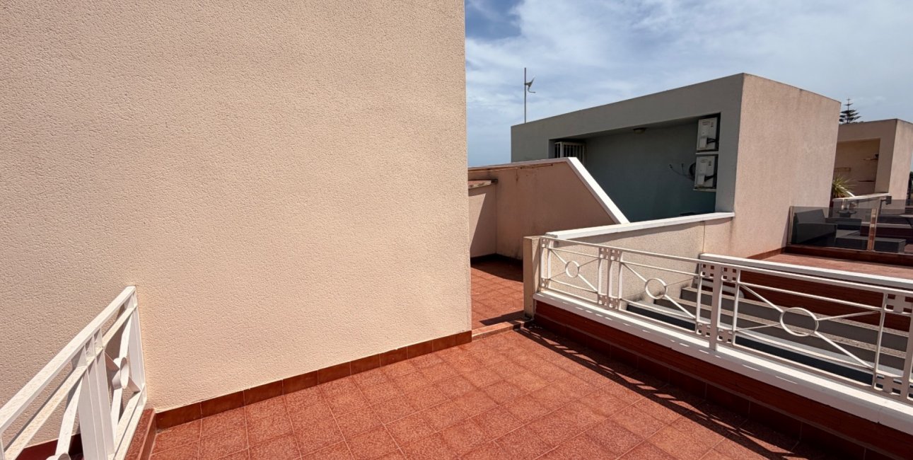 Resale - Townhouse -
Ciudad Quesada - Doña Pepa