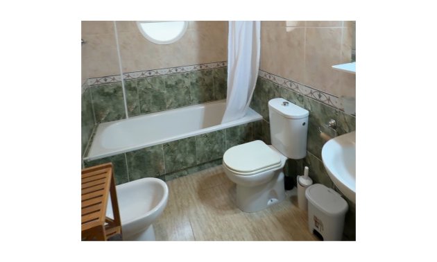 Resale - Townhouse -
Ciudad Quesada - Doña Pepa