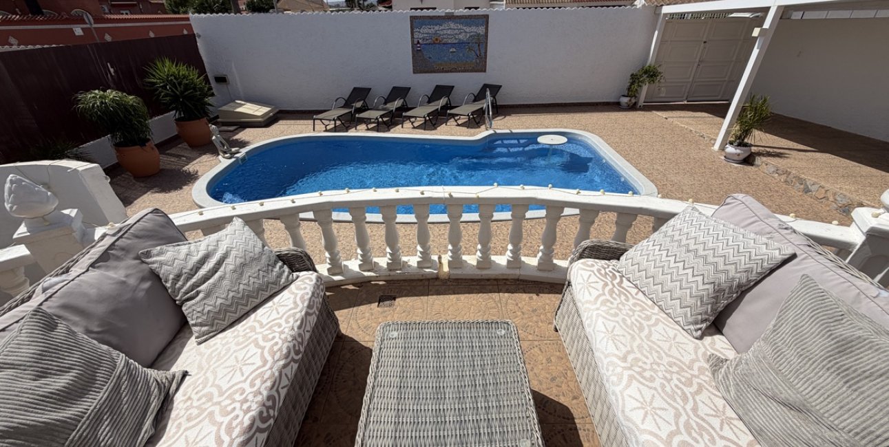 Resale - Villa -
Torrevieja - San Luis