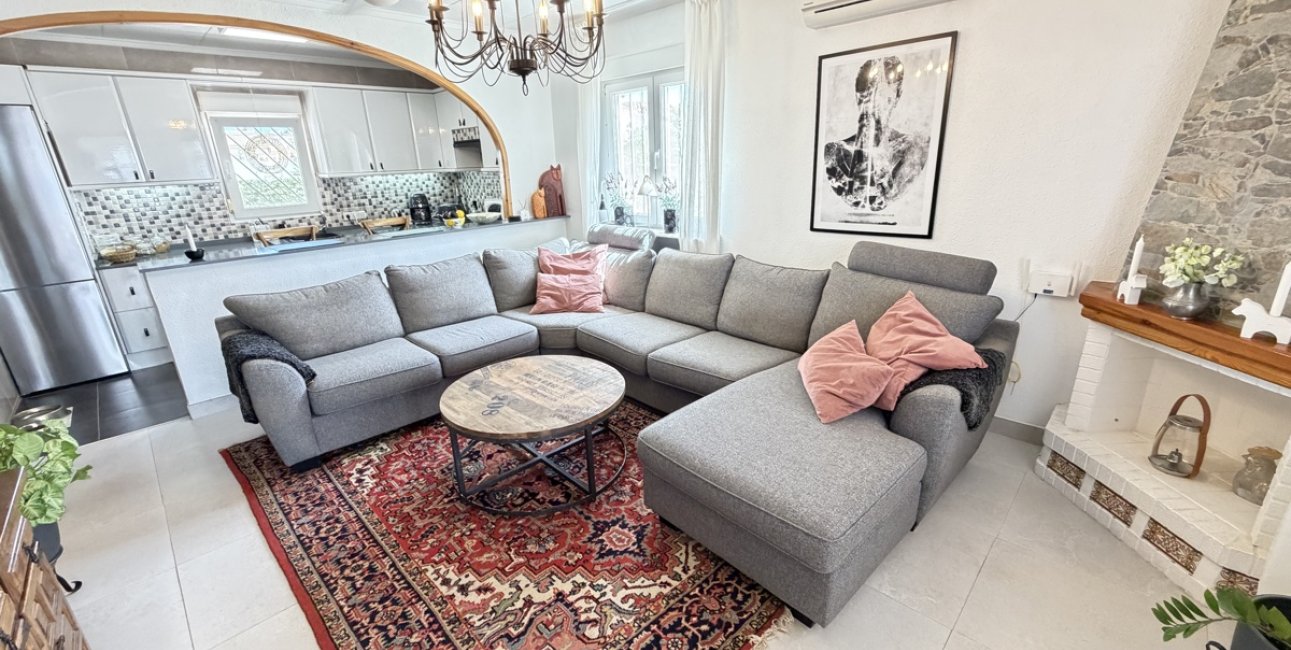 Resale - Villa -
Torrevieja - San Luis