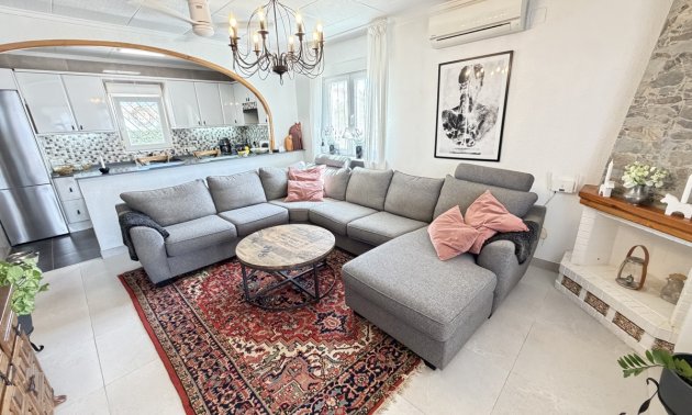 Resale - Villa -
Torrevieja - San Luis