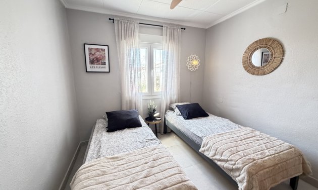 Resale - Villa -
Torrevieja - San Luis