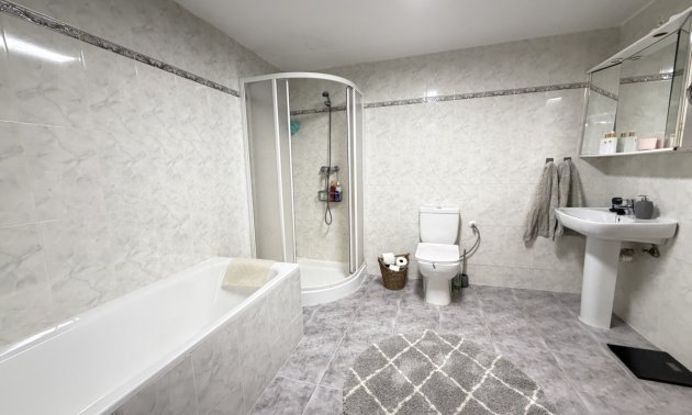 Resale - Villa -
Torrevieja - San Luis