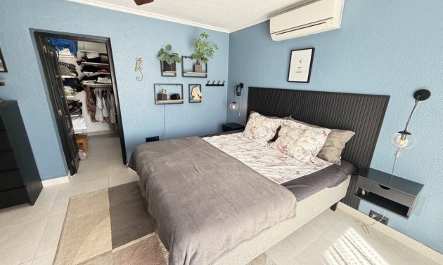 Resale - Villa -
Torrevieja - San Luis